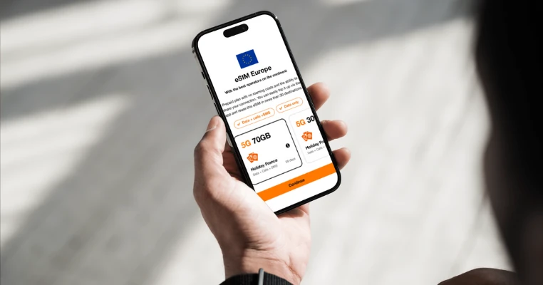 utilisation application orange travel smartphone